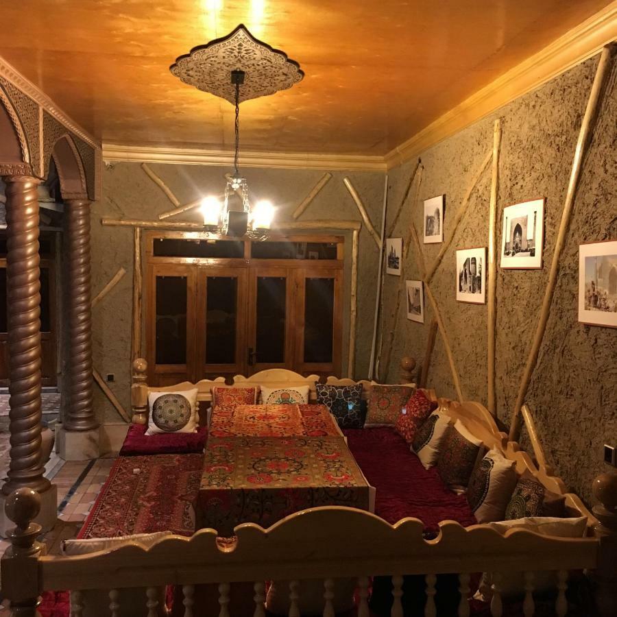 S E A S O N Guest House Samarkand Exterior foto