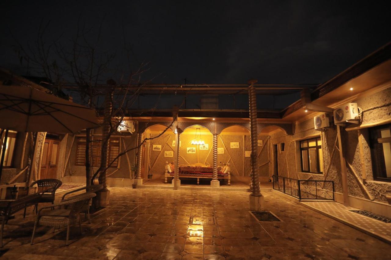 S E A S O N Guest House Samarkand Exterior foto